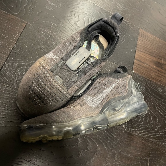 Nike VaporMax FlyKnit Running Shoes - Picture 5 of 8